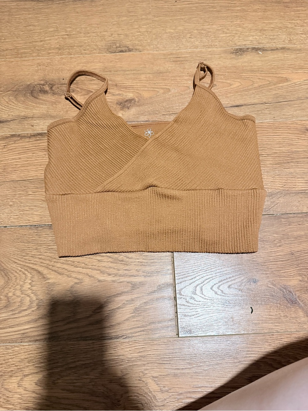 Aura Ribbed V-Neck Cropped Tank Top - Camel, size medium